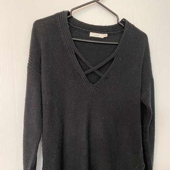Stylish Black Sweater GUC - Picture 2 of 4